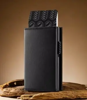 Minimalistic CardHolder Wallet Black – Luxury Leather Texture